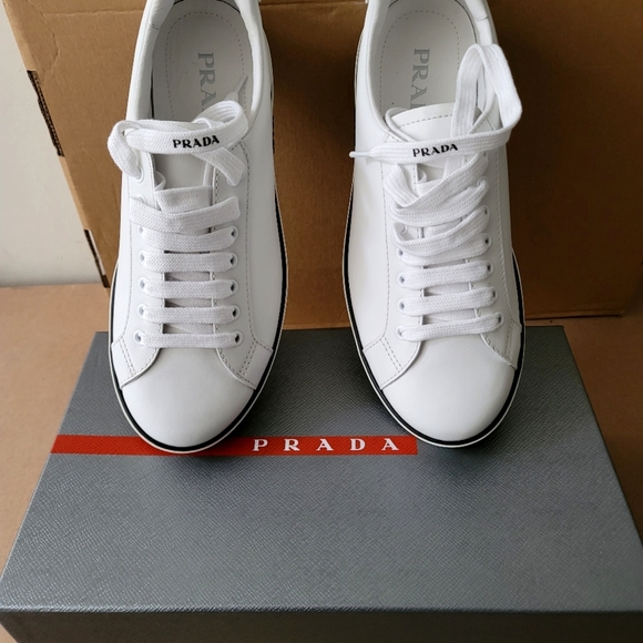 Brand new men PRADA white sneakers in genuine lather with black trim and logo - Picture 6 of 11